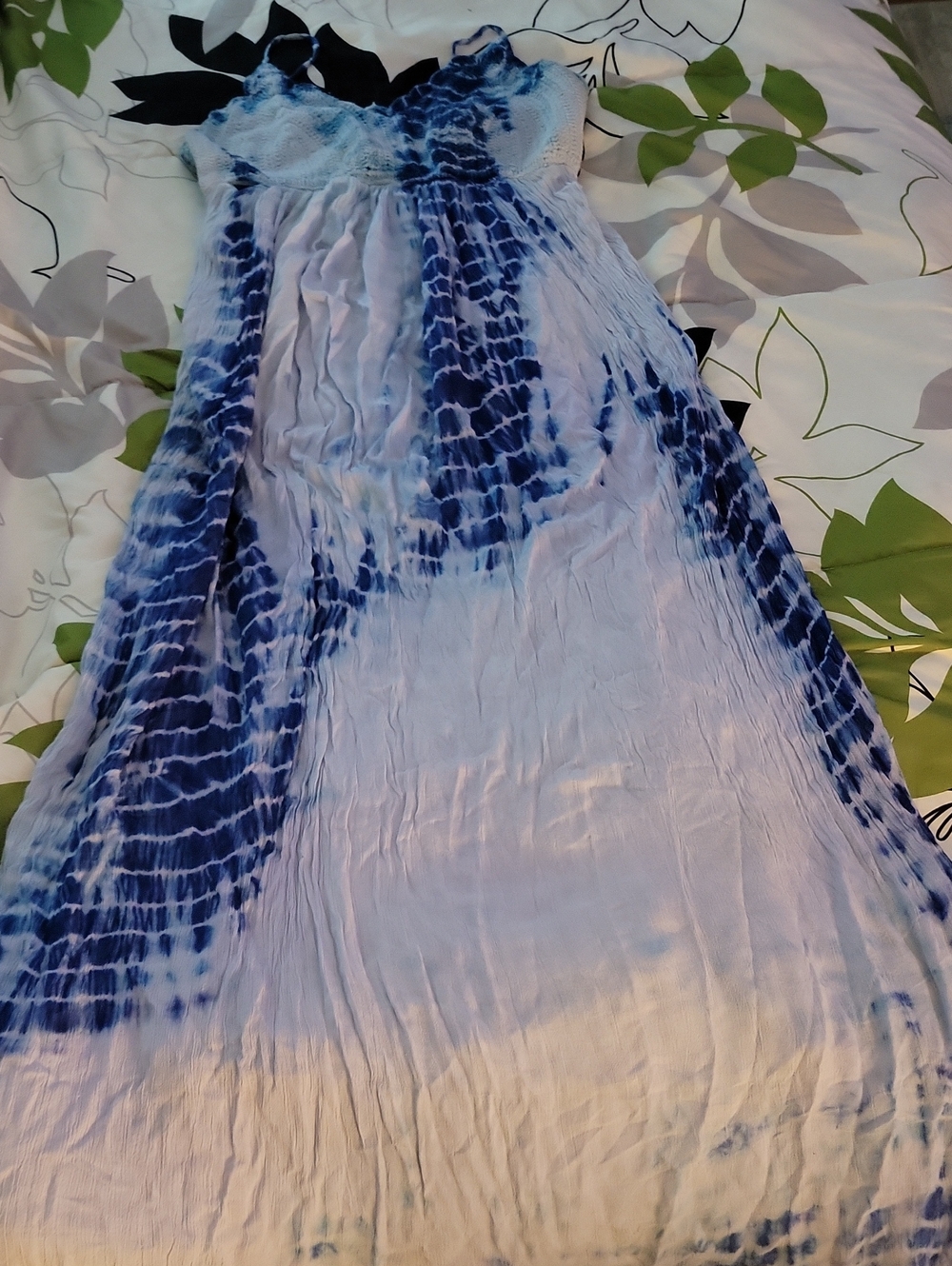 Forever 21 Blue and White Tie-Dye Maxi Dress